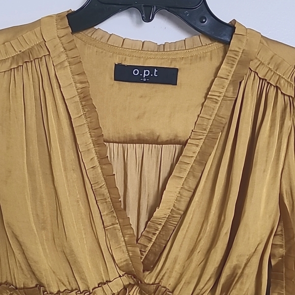 O.P.T. YELLOW / GOLD LONG SLEEVE BLOUSE - Picture 7 of 10